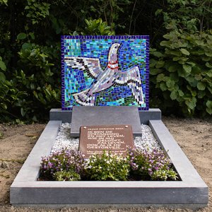 grafsteen-mozaiek-duif