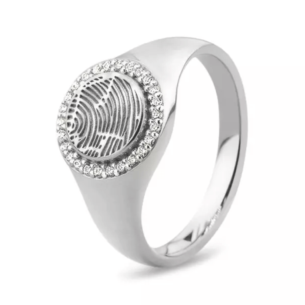 zilveren ring met vingerafdruk en zirkonia